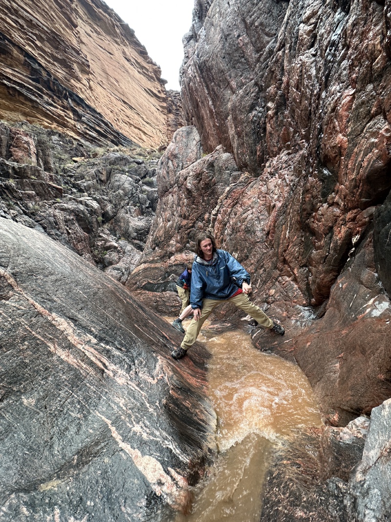 2023-03-15-Grand-Canyon-Crew8787-286-slot-canyon-Quade.JPG