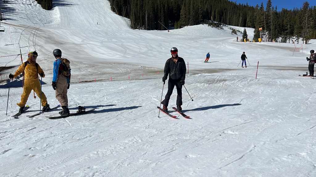 2023/04(April)/Colorado/1024x768_2023-04-30-Copper-Mountain-4-Travis.JPG