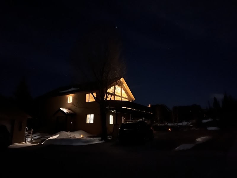 2023-04-28-Breckenridge-House-starry-night-GOOD.JPG