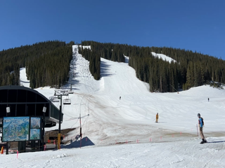 2023-04-30-Copper-Mountain-Travis-new-skis-day-1.png