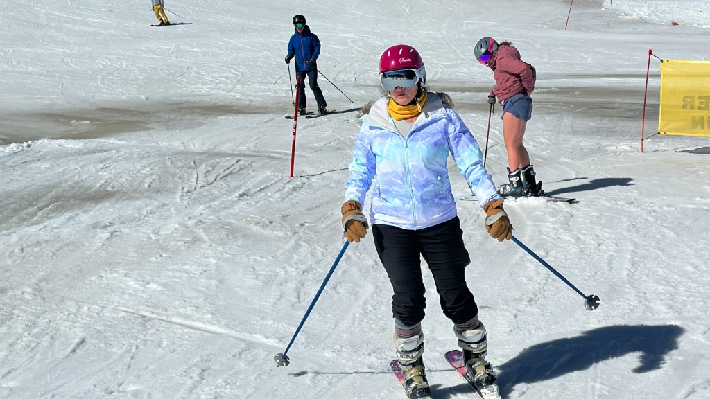 2023/04(April)/New-Snow-Skis/1024x768_2023-04-30-New-Atomic-Skis-21-Suzi.JPG
