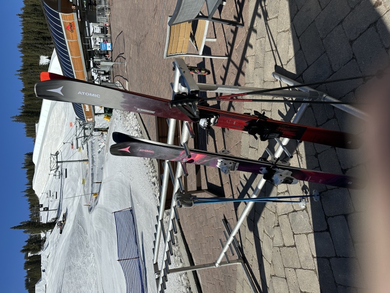 2023/04(April)/New-Snow-Skis/800x600_2023-04-30-New-Atomic-Skis-11.JPG