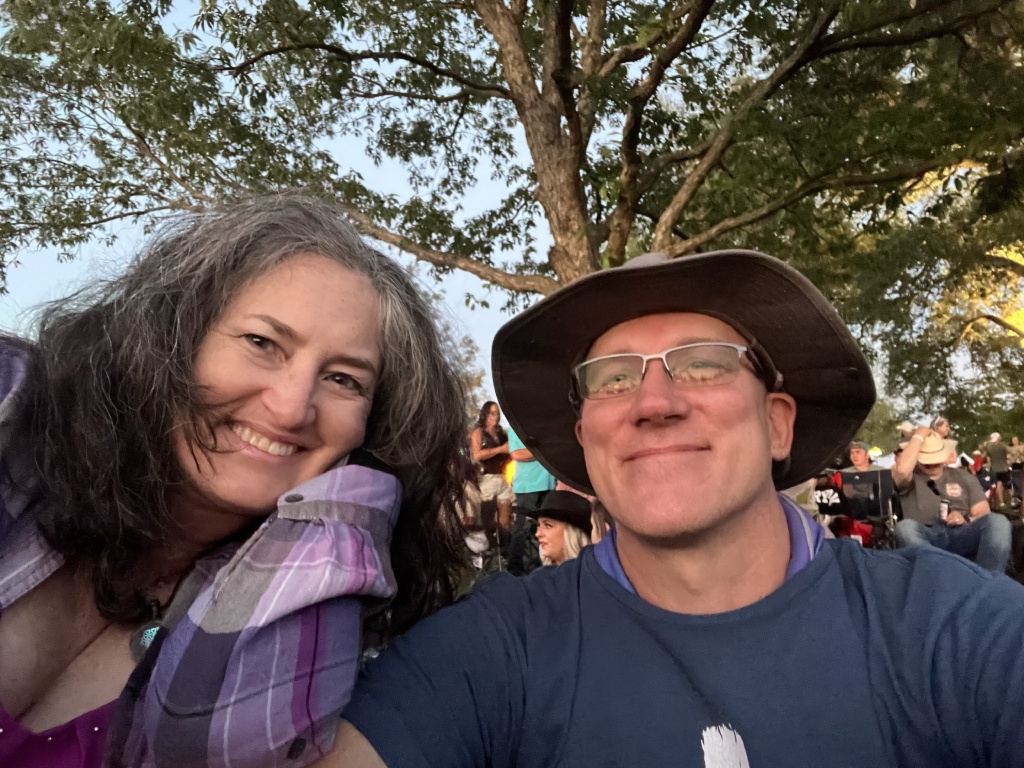 2023/04(April)/Two-StepInn-Festival-Georgetown-TX/1024x768_2023-04-15-Two-Step-Inn-Festival-17-Suzi-Travis.JPG