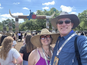 2023-04-15-Two-Step-Inn-Festival-19-Suzi-Travis.JPG