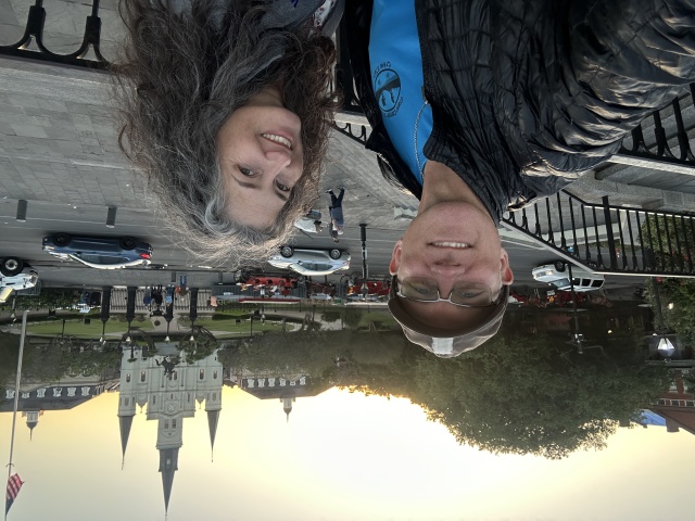 2023/04(April)/Vistra-New-Orleans/640x480_2023-04-17-New-Orleans-16-Travis-Suzi.JPG