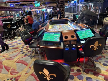2023-04-19-New-Orleans-19-video-craps-multi-player.JPG