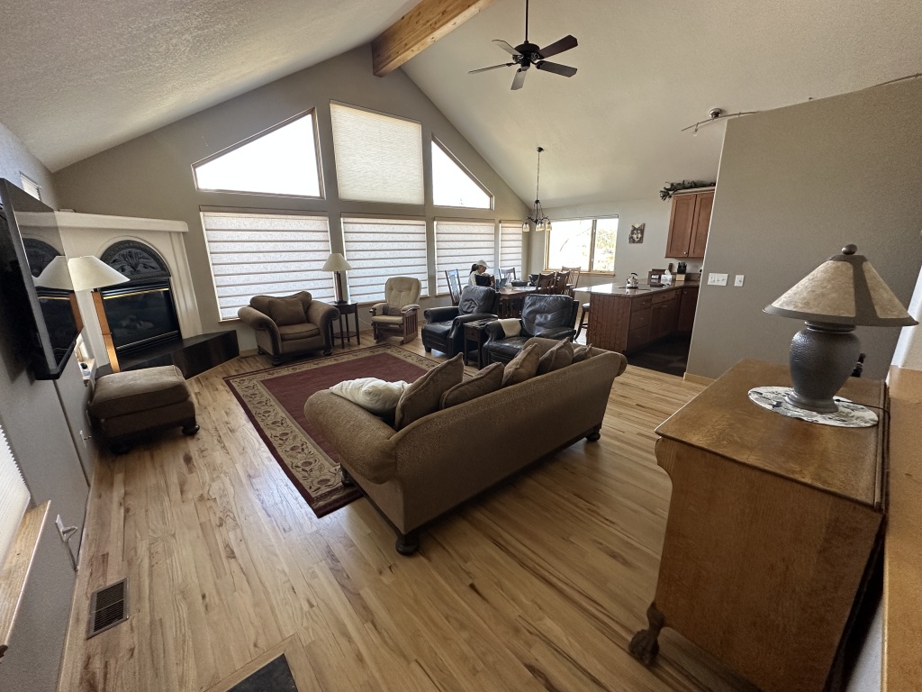 2023/05(May)/Colorado-House-Pics/1024x768_2023-05-01-Breckenridge-House-Pics-04.JPG