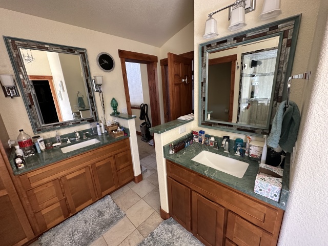 2023/05(May)/Colorado-House-Pics/640x480_2023-05-01-Breckenridge-House-Pics-07.JPG