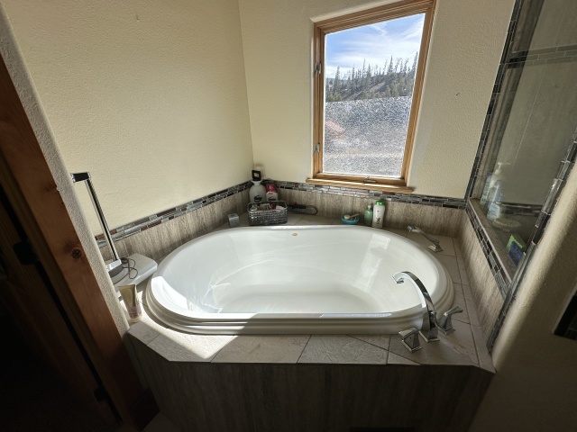 2023-05-01-Breckenridge-House-Pics-08.JPG
