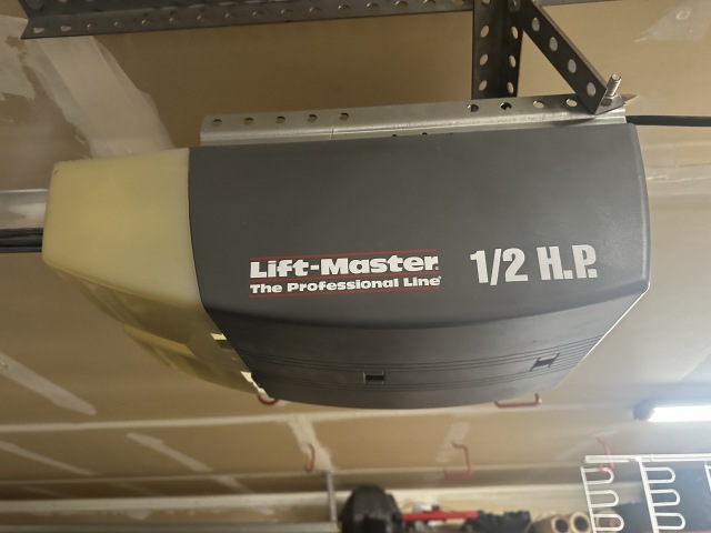2023/05(May)/Colorado-House-Work/640x480_2023-05-01-Old-Garage-Door-Opener-1.JPG