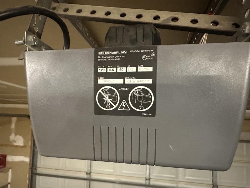 2023/05(May)/Colorado-House-Work/800x600_2023-05-01-Old-Garage-Door-Opener-3.JPG