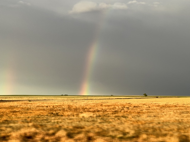 2023/05(May)/Colorado/640x480_2023-05-17-Dumas-Rainbow-02.JPG