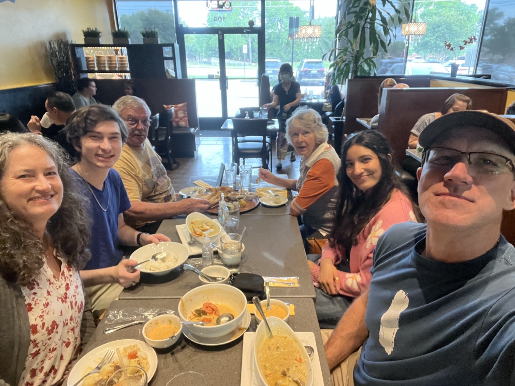 2023/05(May)/Dax-College-Graduation/1024x768_2023-05-16-Dax-UTD-College-Graduation-01-Suzi-Jim-Janeen-Aditi-Travis.JPG