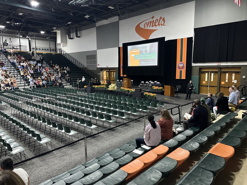 2023/05(May)/Dax-College-Graduation/1024x768_2023-05-17-Dax-UTD-College-Graduation-52.JPG