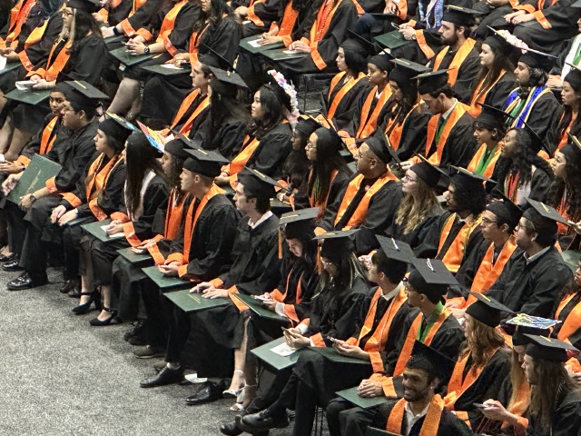 2023/05(May)/Dax-College-Graduation/640x480_2023-05-17-Dax-UTD-College-Graduation-64.JPG