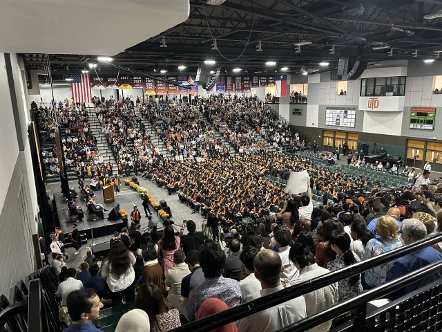 2023/05(May)/Dax-College-Graduation/640x480_2023-05-17-Dax-UTD-College-Graduation-66.JPG