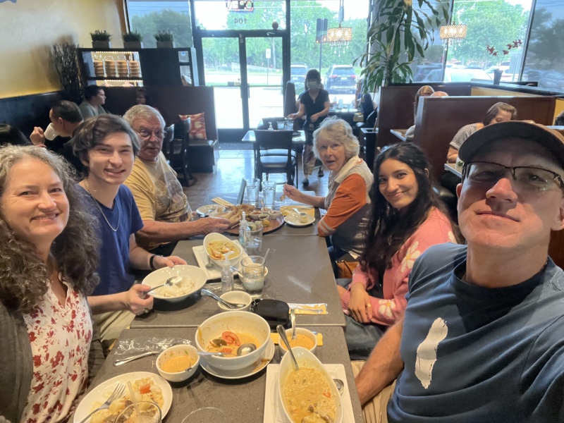2023/05(May)/Dax-College-Graduation/800x600_2023-05-16-Dax-UTD-College-Graduation-01-Suzi-Jim-Janeen-Aditi-Travis.JPG