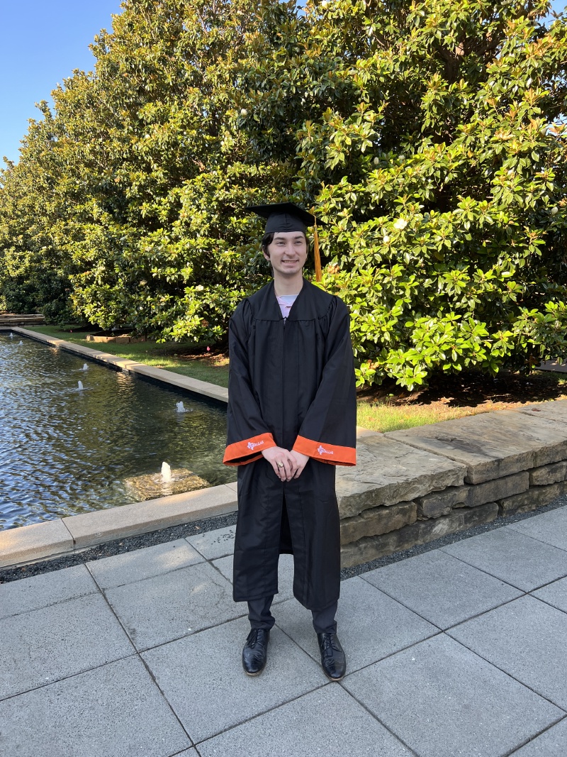 2023/05(May)/Dax-College-Graduation/800x600_2023-05-17-Dax-UTD-College-Graduation-11.JPG