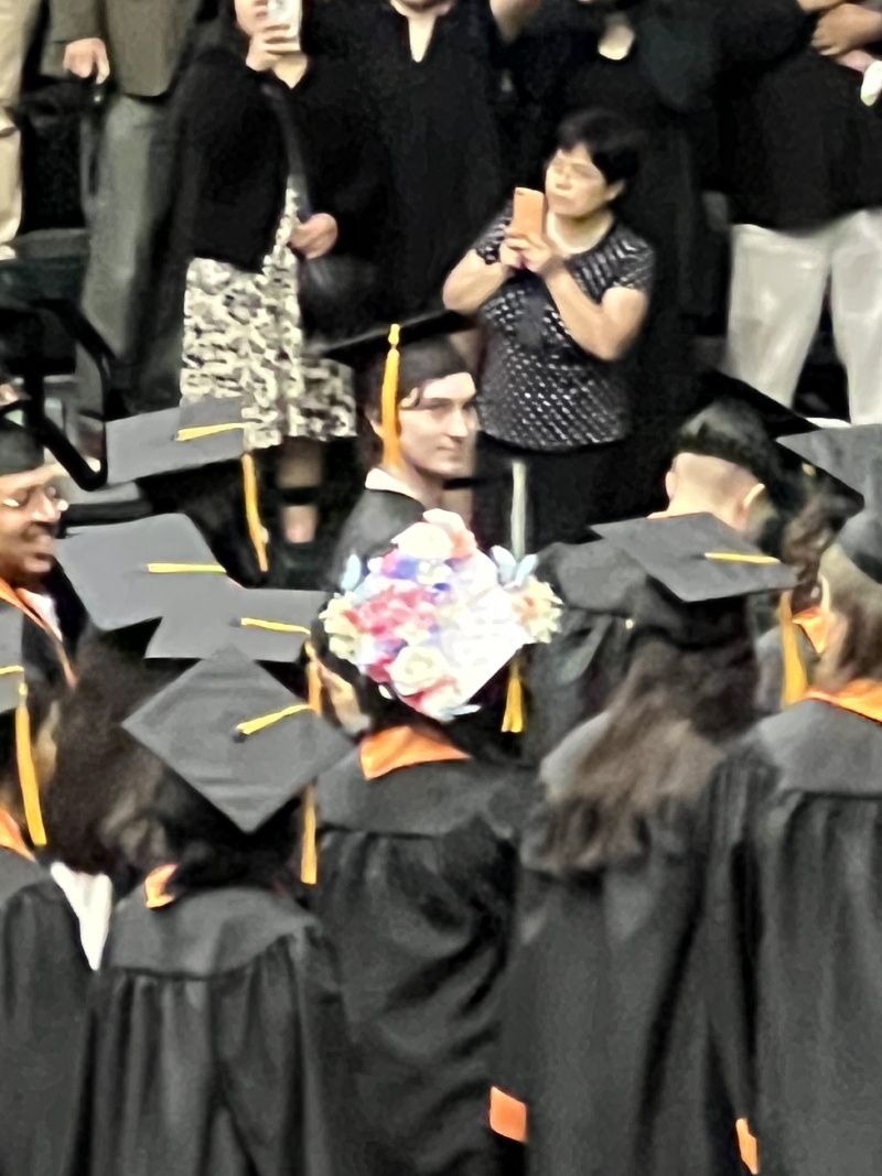 2023/05(May)/Dax-College-Graduation/800x600_2023-05-17-Dax-UTD-College-Graduation-18.JPG