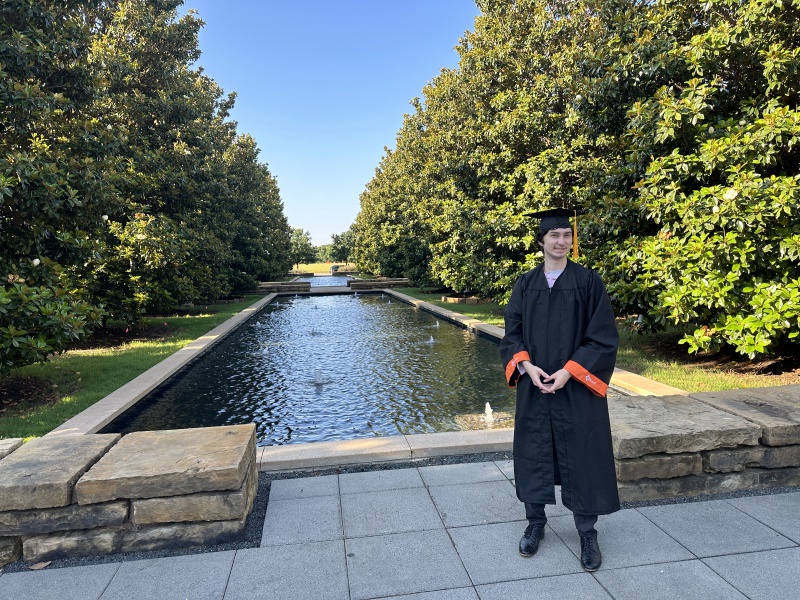 2023/05(May)/Dax-College-Graduation/800x600_2023-05-17-Dax-UTD-College-Graduation-42.JPG