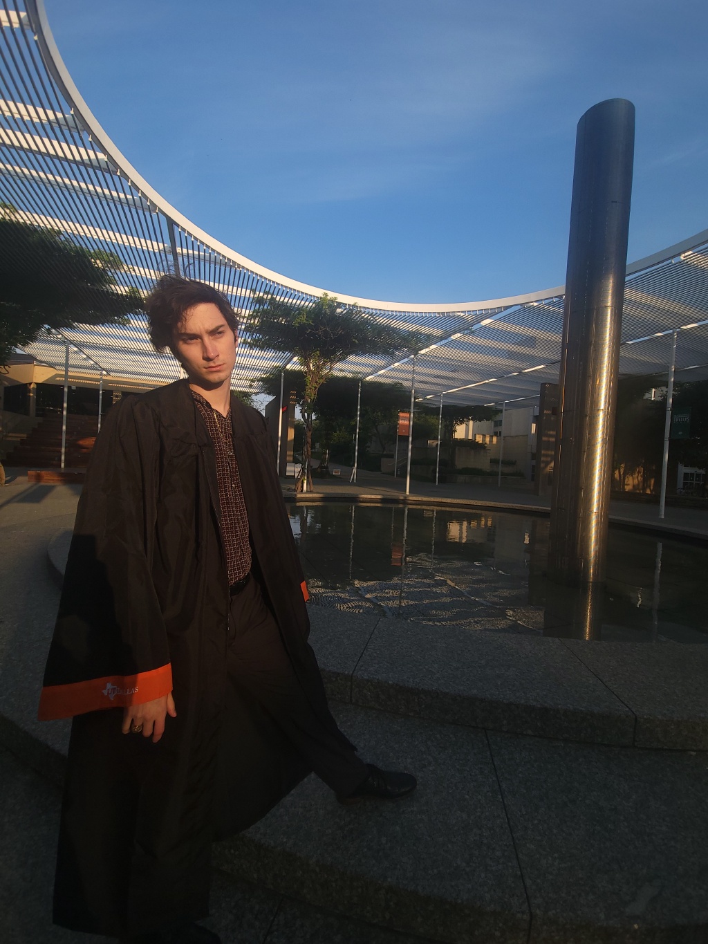 2023-05-07-Dax-Graduation-Photoshoot-01.jpg