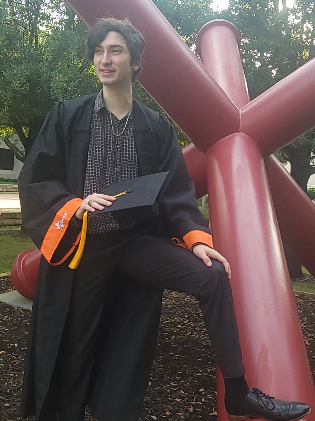 2023-05-07-Dax-Graduation-Photoshoot-48.jpg