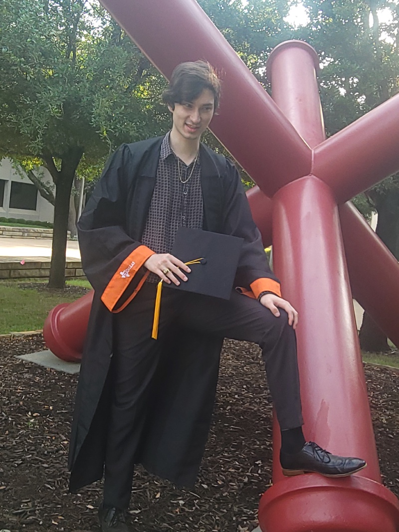 2023-05-07-Dax-Graduation-Photoshoot-47.jpg