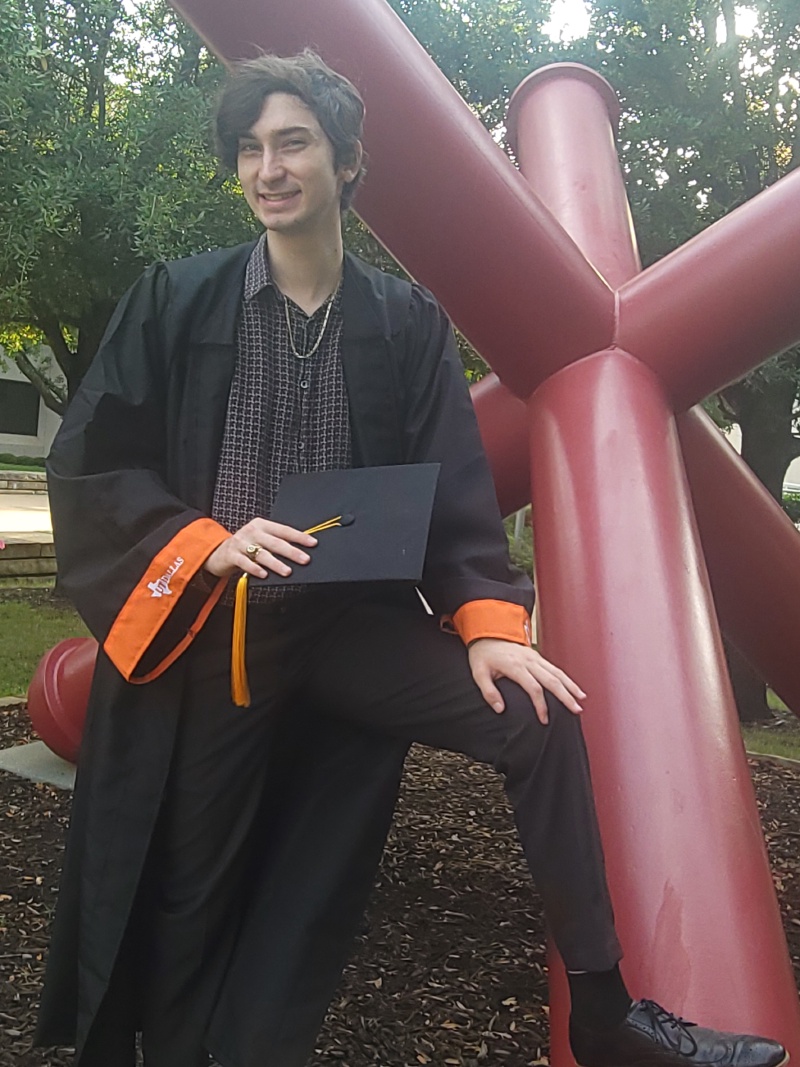2023-05-07-Dax-Graduation-Photoshoot-49.jpg