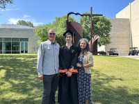 2023-05-17-Dax-UTD-College-Graduation-73-Travis-Suzi.JPG