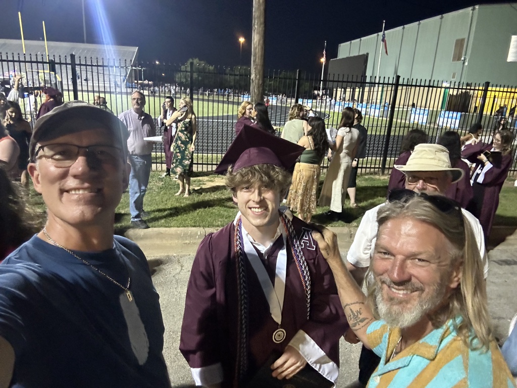 2023/05(May)/Ian-Graduation/1024x768_2023-05-30-Ian-Highschool-Graduation-13-Travis-Justin-Jim.JPG