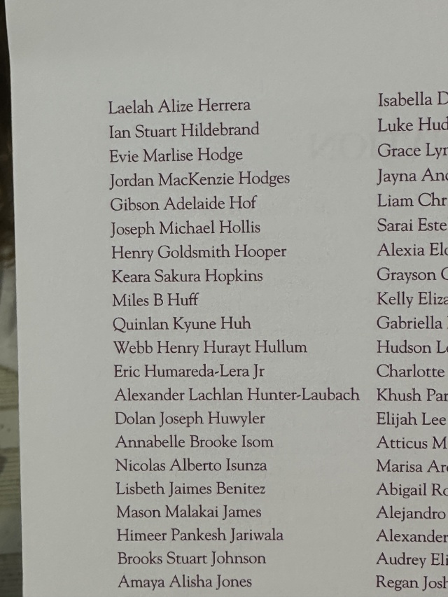 2023/05(May)/Ian-Graduation/640x480_2023-05-30-Ian-Highschool-Graduation-07.JPG
