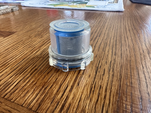 2023/05(May)/Sprinter-House-Batteries-Replaced/640x480_2023-05-29-Sprinter-04-Water-Filter-Cracked.JPG