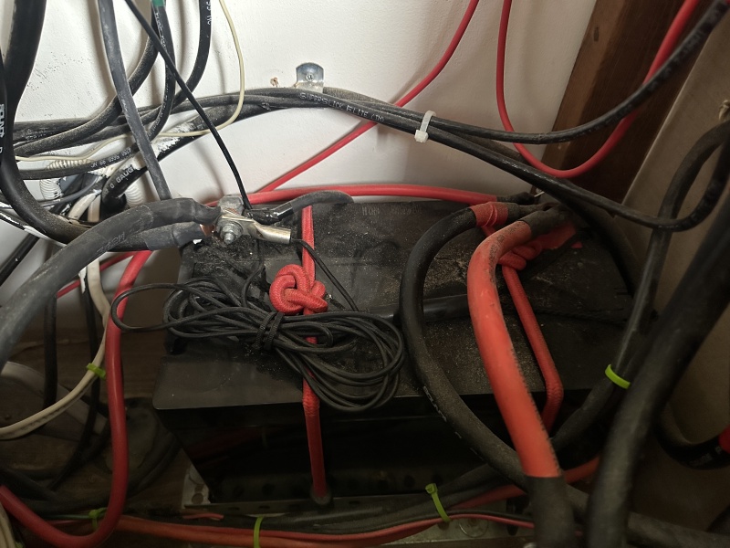 2023/05(May)/Sprinter-House-Batteries-Replaced/800x600_2023-05-06-Sprinter-02-House-Battery-Replacement.JPG