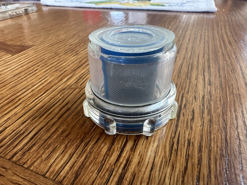 2023/05(May)/Sprinter-House-Batteries-Replaced/800x600_2023-05-29-Sprinter-05-Water-Filter-Cracked.JPG