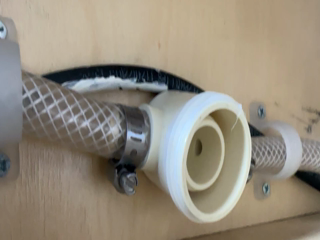 2023-05-29-Sprinter-Water-filter-cracked.png