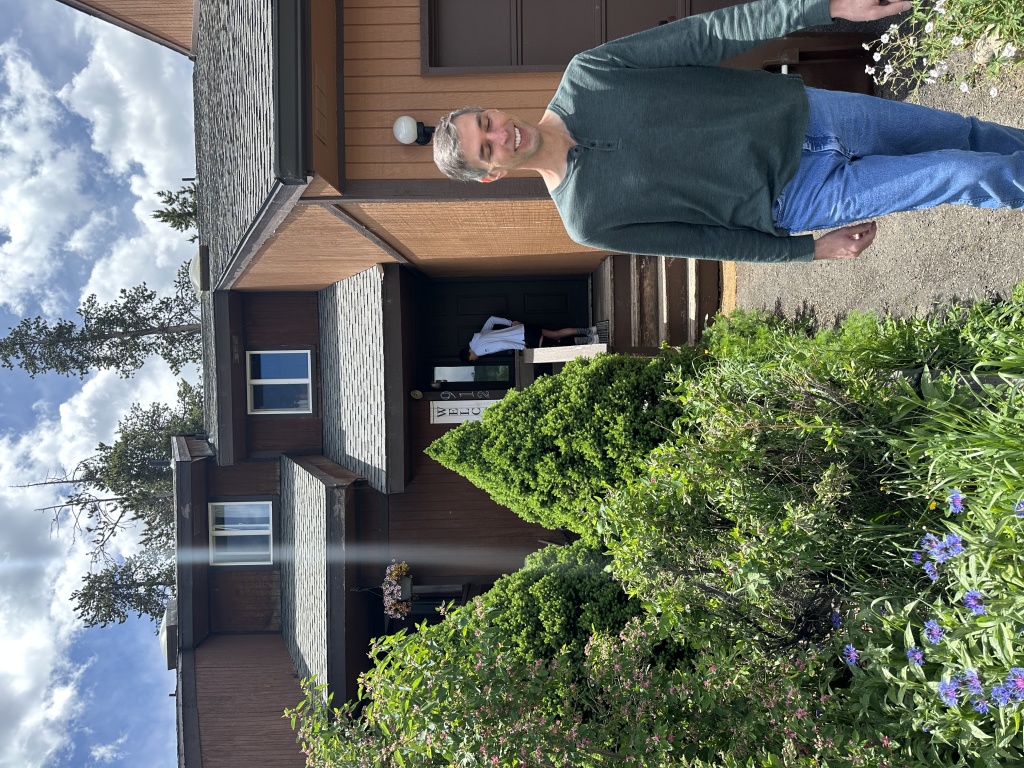 2023/06(June)/Ben-Kavita-House-Hunting/1024x768_2023-06-30-Ben-Kavita-Colorado-House-Hunting-50-Stan.JPG