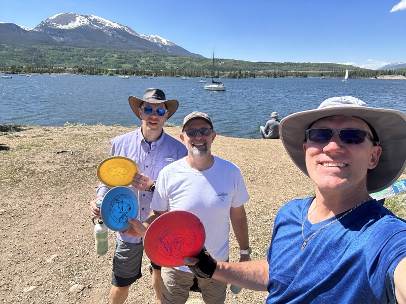 2023/06(June)/Colorado-Ben-Kavita-Stan-Steve-visit/800x600_2023-06-25-Colorado-033-Disc-Golf-Ben-Ren-Travis-GOOD.JPG