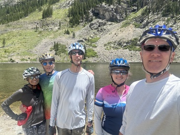 2023-06-29-Colorado-018-biking-Kavita-Ben-Stan-Suzi-Travis.JPG