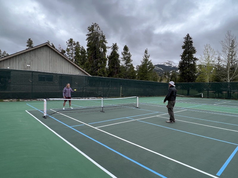 2023/06(June)/Colorado/800x600_2023-06-04-Colorado-05-Justin-Travis-Pickleball.JPG