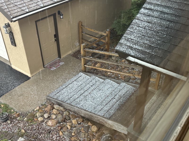 2023/06(June)/Colorado/800x600_2023-06-11-Colorado-04-hail.JPG