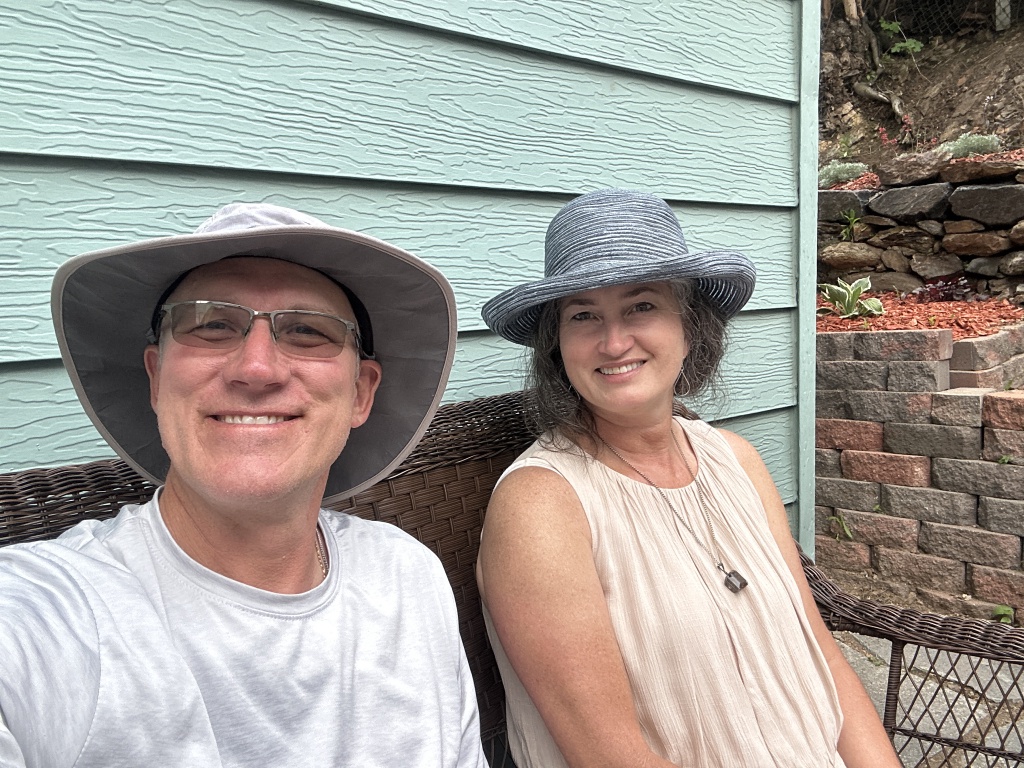 2023/06(June)/Red-Rocks-Lyle-Lovett/1024x768_2023-06-28-Lyle-Lovett-Red-Rocks-03-Travis-Suzi.JPG