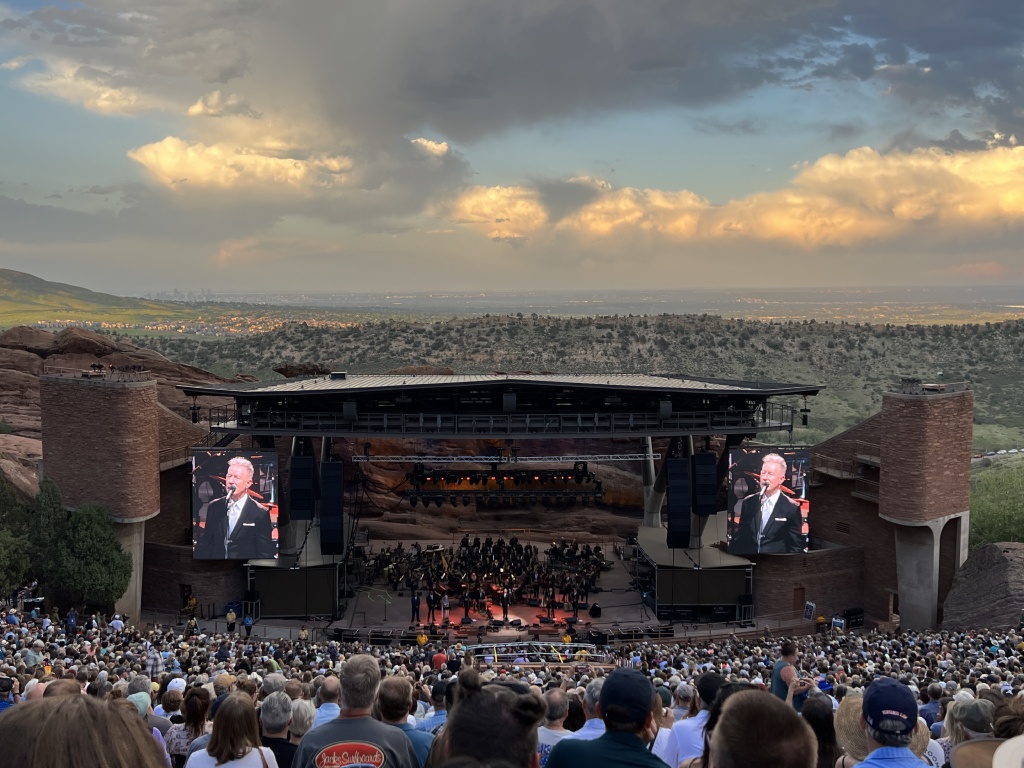2023/06(June)/Red-Rocks-Lyle-Lovett/1024x768_2023-06-28-Lyle-Lovett-Red-Rocks-06.JPG