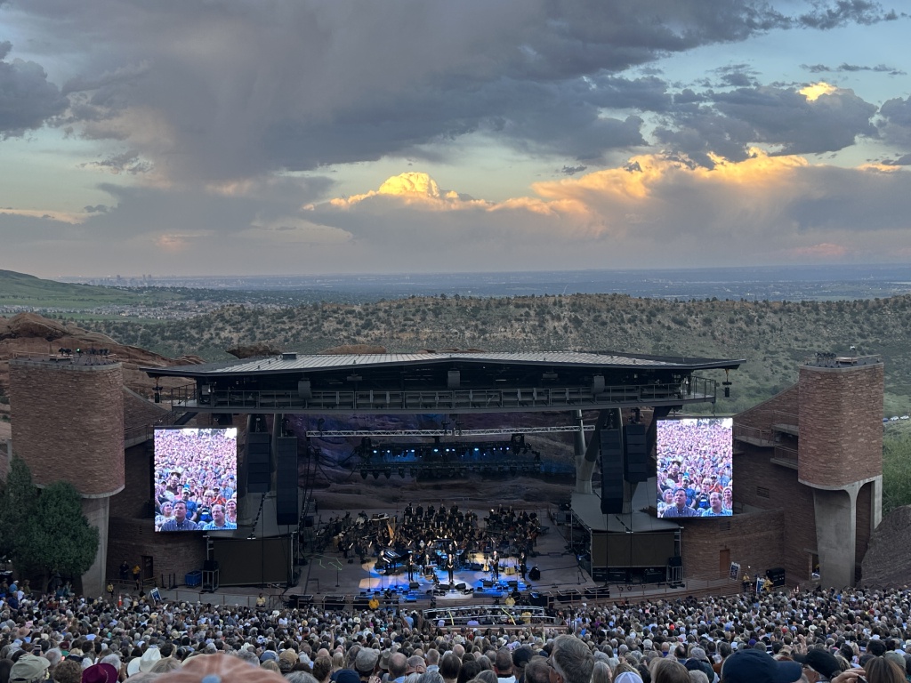 2023/06(June)/Red-Rocks-Lyle-Lovett/1024x768_2023-06-28-Lyle-Lovett-Red-Rocks-09.JPG