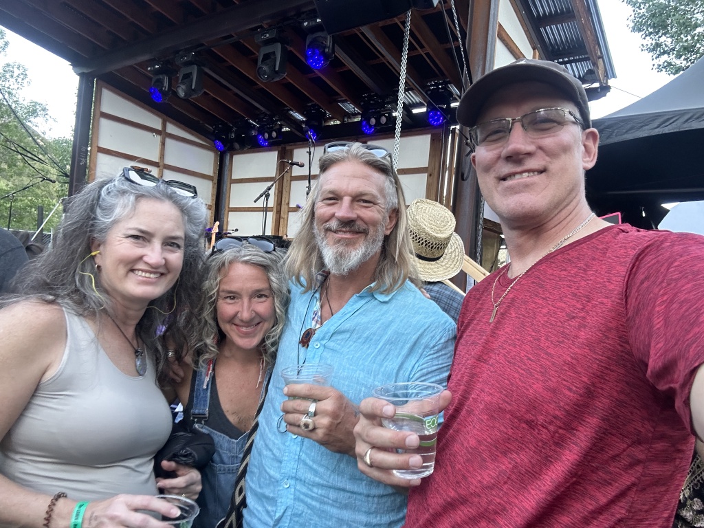 2023-02-15-Shakey-Graves-Buena-Vista-05-Suzi-Angie-Justin-Travis.JPG