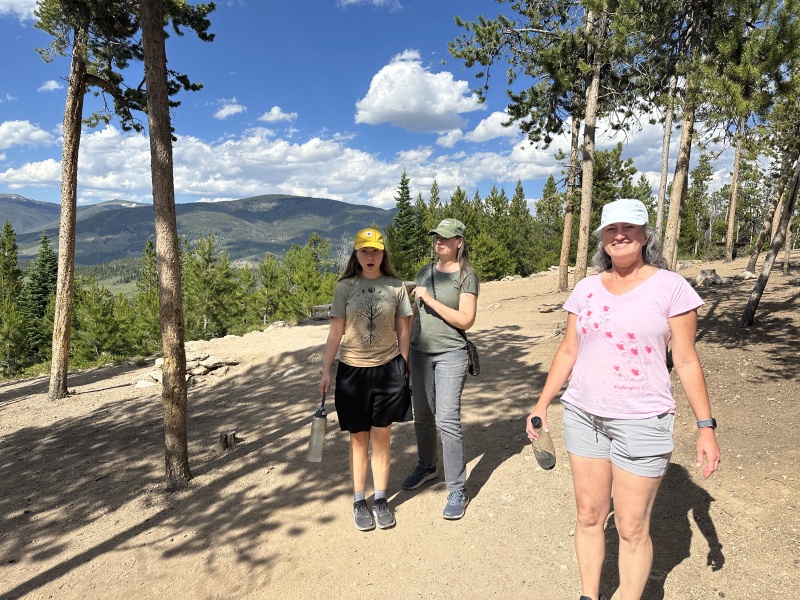2023-07-09-Colorado-13-Meghan-Karen-Suzi.JPG