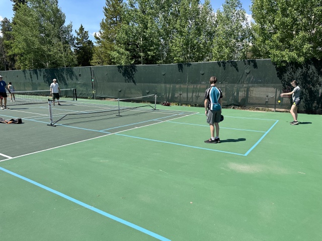 2023/07(July)/Colorado-Michelle-Knoll-visit/640x480_2023-07-21-Colorado-04-Travis-Pickleball.JPEG