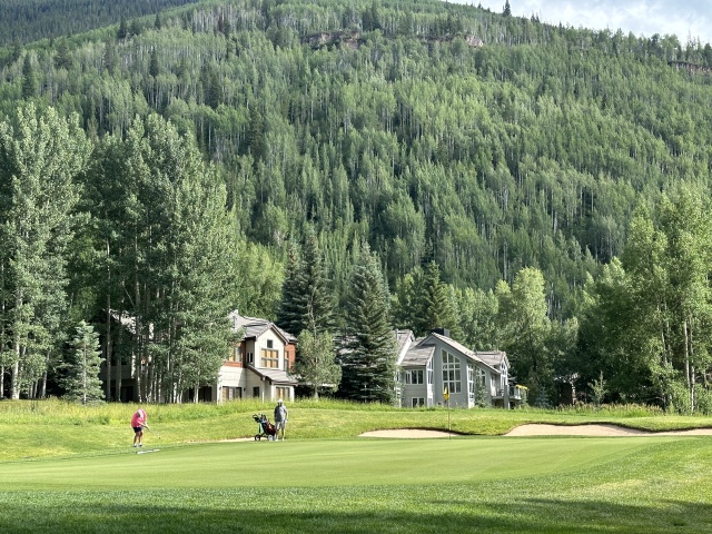 2023/07(July)/Golf-at-Vail-with-Ren/640x480_2023-07-20-Colorado-3-Vail-Golf-Ren.JPG