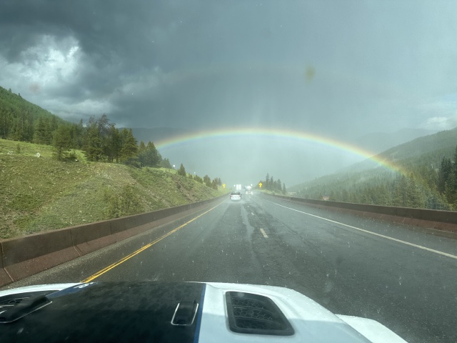 2023/07(July)/Golf-at-Vail-with-Ren/640x480_2023-07-20-Colorado-5-Vail-Golf-Rainbow.JPG