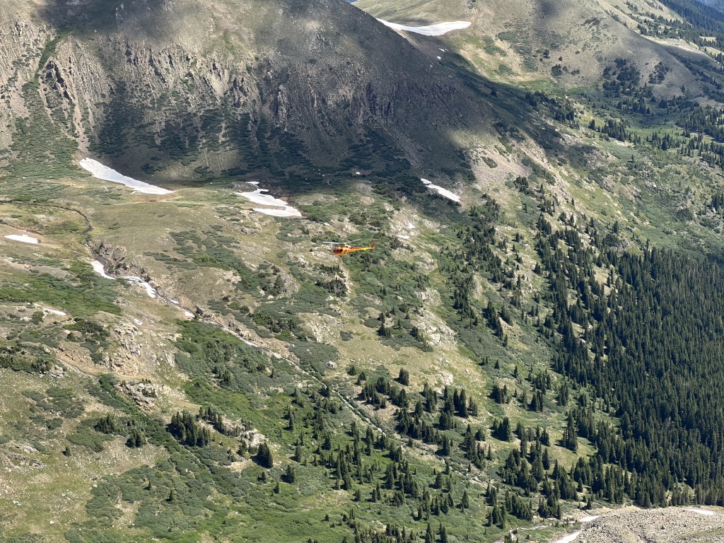 2023/07(July)/Hiking-with-Ren-Suzi/2023-07-15-Hiking-Cupid-Grizzly-01-Helicopter-looking-for-dead-hiker.JPG
