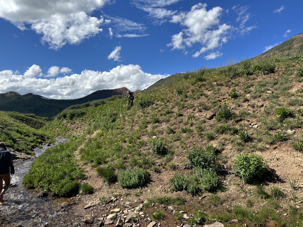 2023/08(August)/Maroon-Bells-4-Pass-Loop/1024x768_2023-08-03-Maroon-Bells-Four-Pass-Loop-030-Carl.JPG